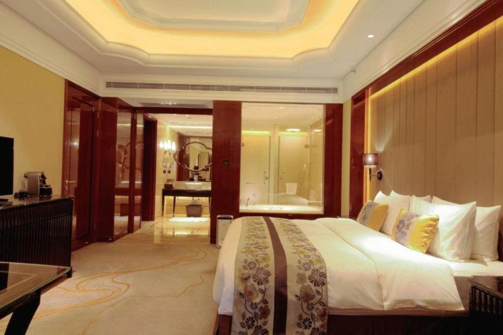 Wyndham Grand Plaza Royale Xianglin Shaoyang Hotel Exterior foto